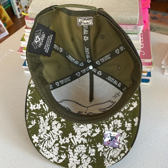 Top Level Camo hat - Picture 5 of 6